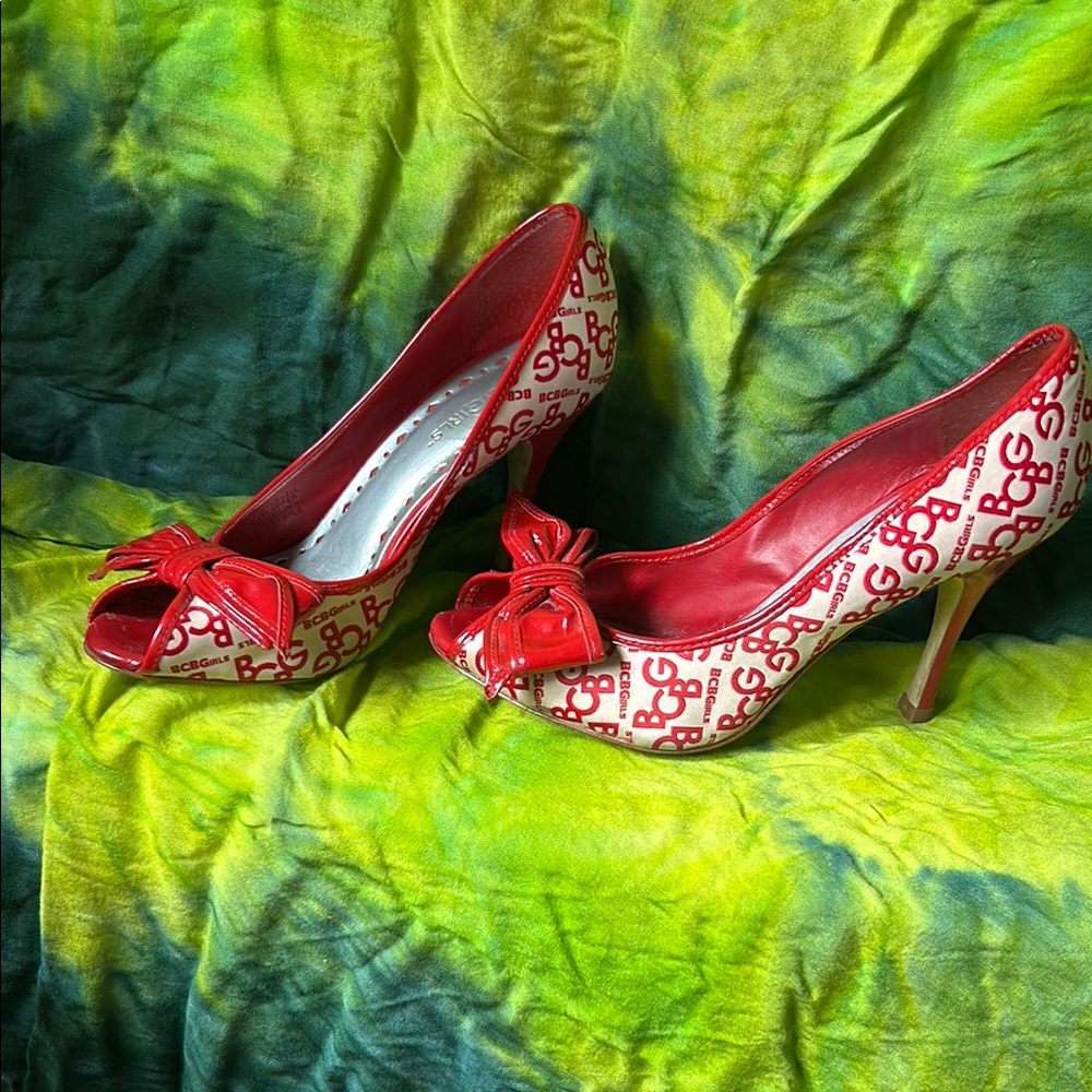 BCBGirls Stylish Red bow Peep-Toe Heels